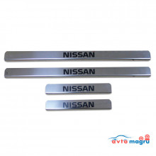 Накладки на пороги Nissan